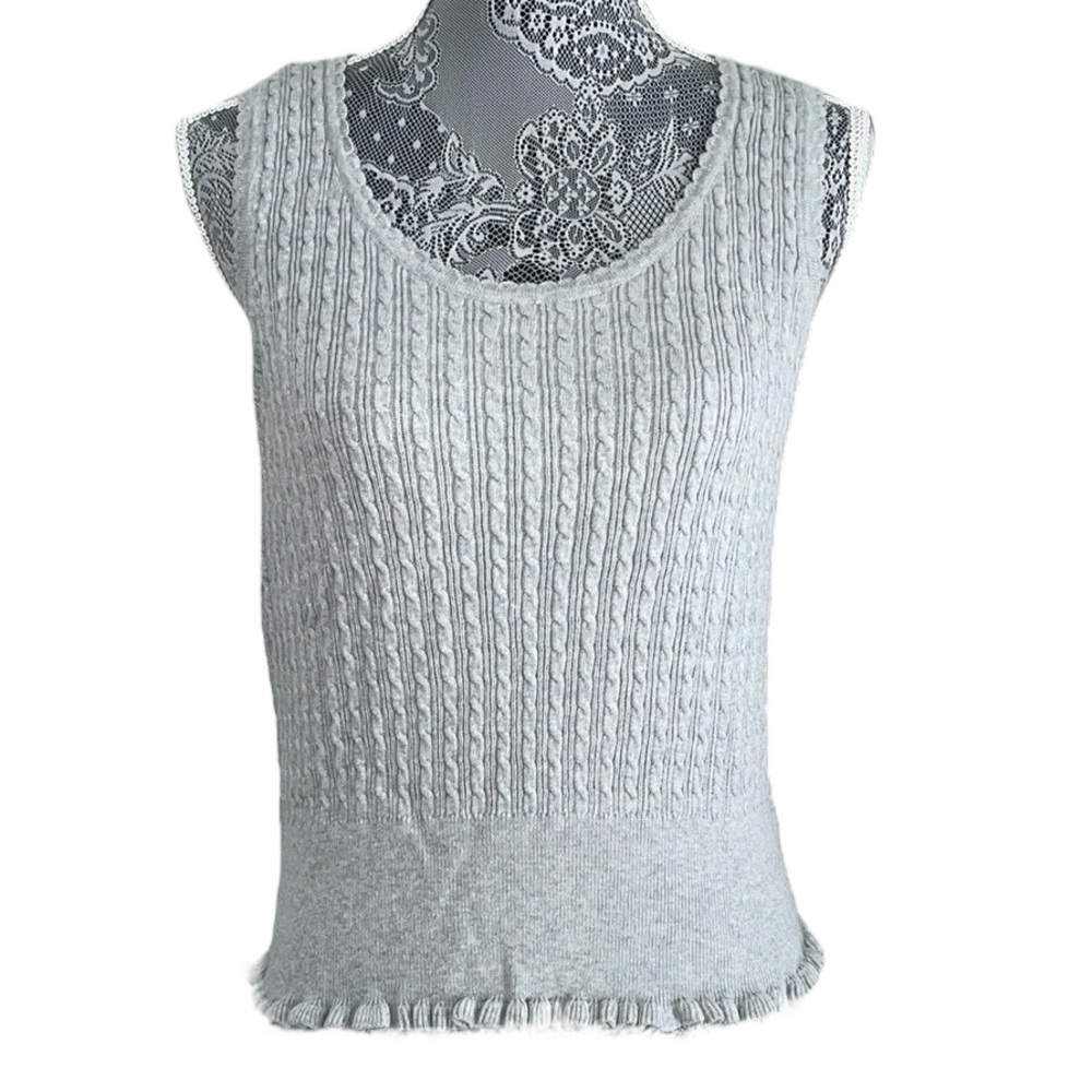 Jeanne Pierre‎ Size Large grey cable knit sweater tank top with ruffle hem.